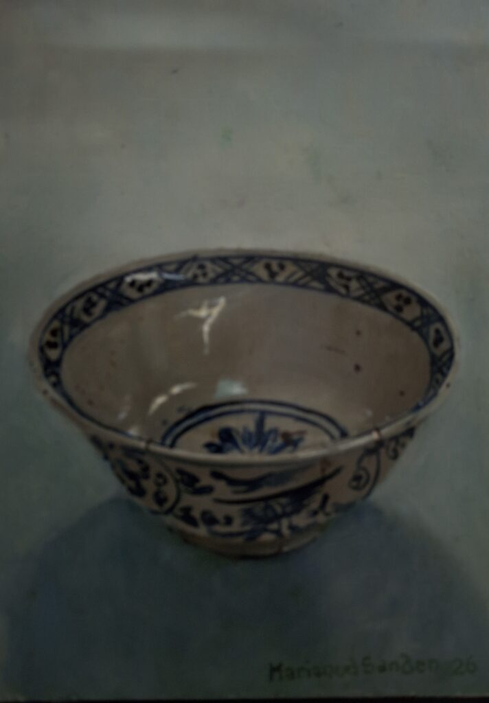 Marian van der Sanden - 'Oud schaaltje' - olieverf op paneel - 13 x 18 cm2