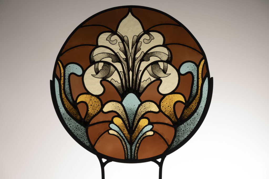 Emma van Broekhoven - 'Chandelier' - brandschilderen:zandstralen - 50x50 cm